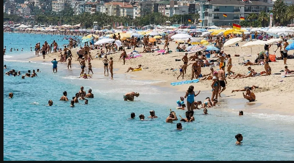Antalya kıyılarında korkutan rapor: Mikroplastik kirliliği ortalamanın 65 katına ulaştı