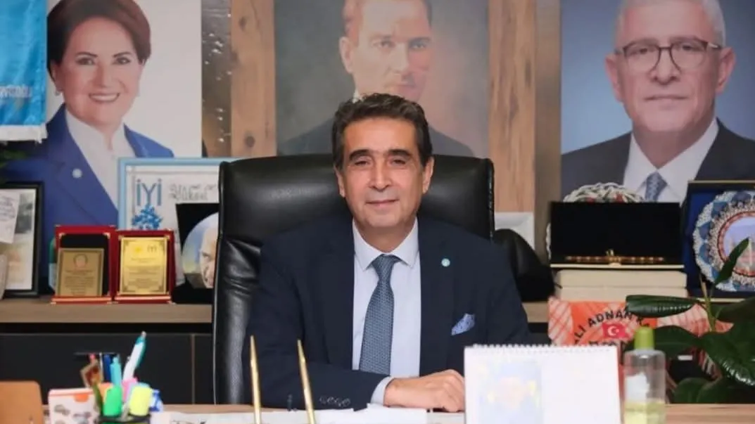 İYİ Parti İl Başkanı Ali Adnan Kaya evet oyu kullanan Milletvekiline ateş püskürdü.