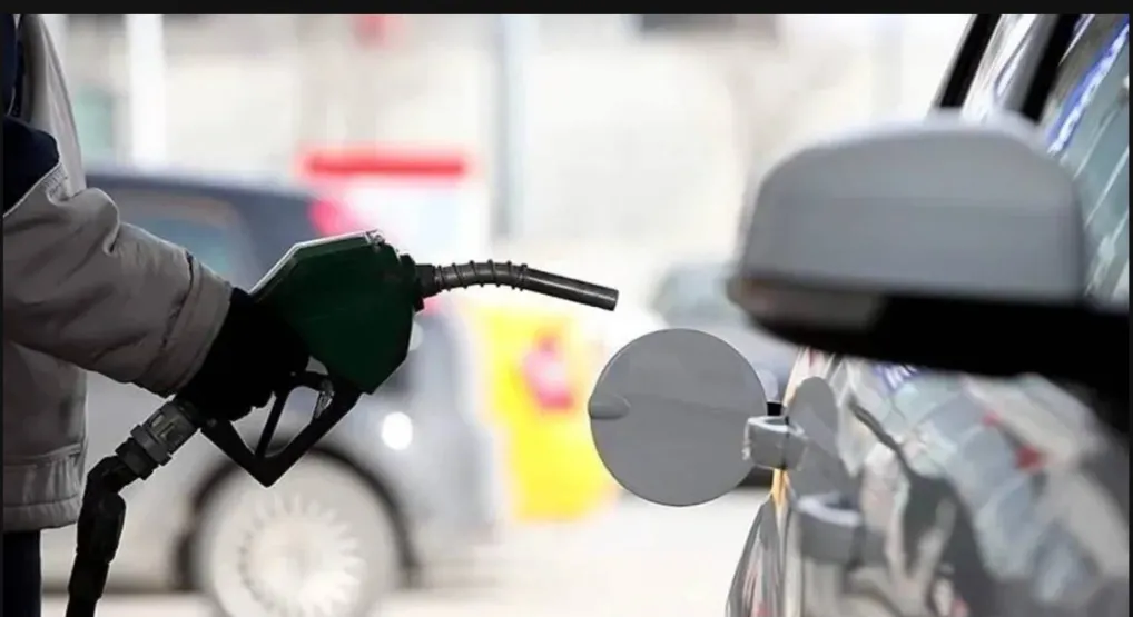 Araç sahipleri dikkat: Benzine cumartesi zam geliyor