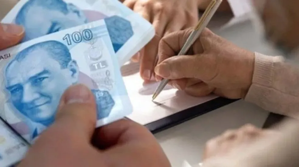 Belediyeden yaşlılara müjde: 65 yaş üstü ücretsiz ulaşım ve su indirimi şartları açıklandı