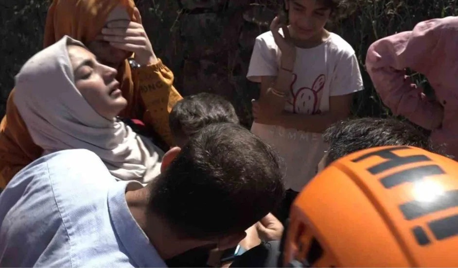 2,5 yaşındaki Emir 3 saat sonra çalılıkta bulundu: Annesi sevinçten bayıldı