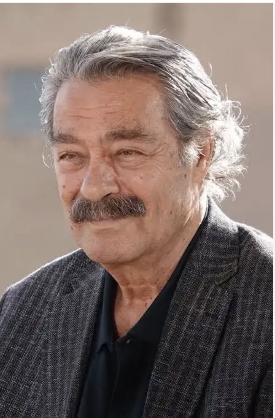 Usta oyuncu Kadir İNANIR