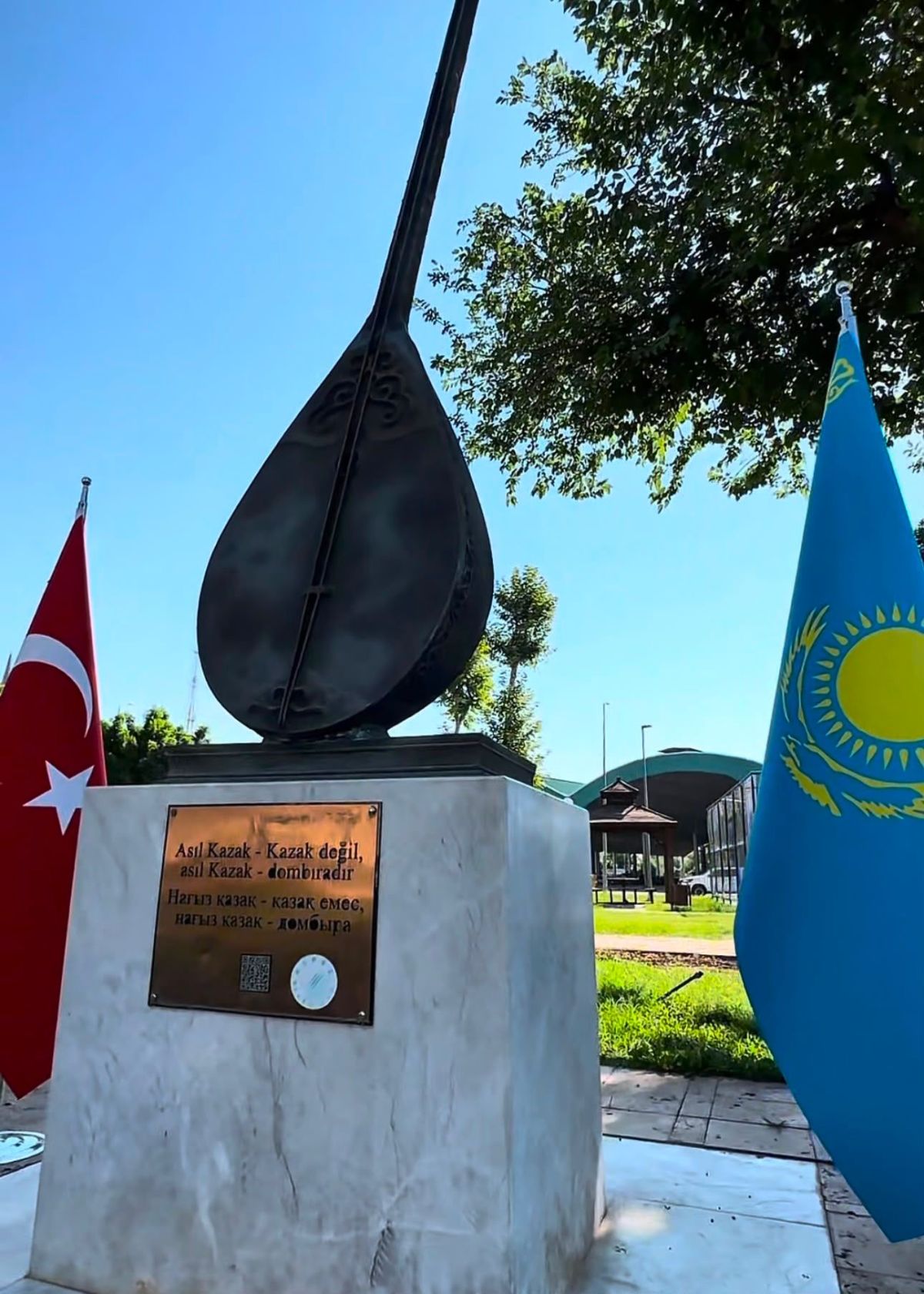 Bozkırın sesi dostluğun sembolü DOMBRA