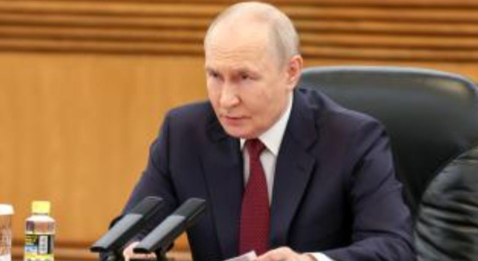 Putin, Rus gemilerine el koyma girişimlerine karşılık vermeyi emretti